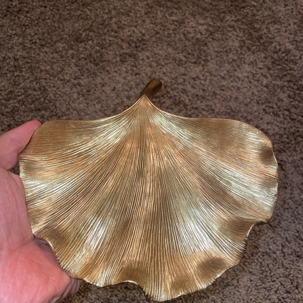 Gold Leaf-Shaped Decorative Tray